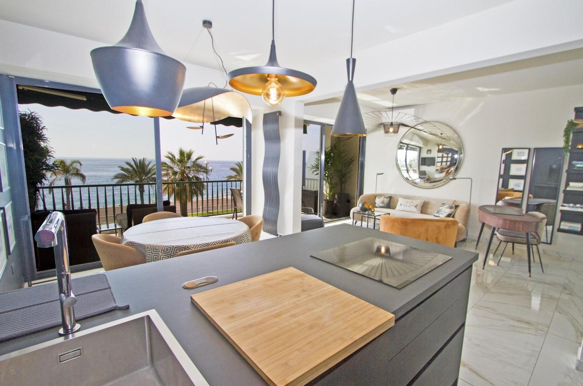 Luxury Flat Beachfront Appartamento *