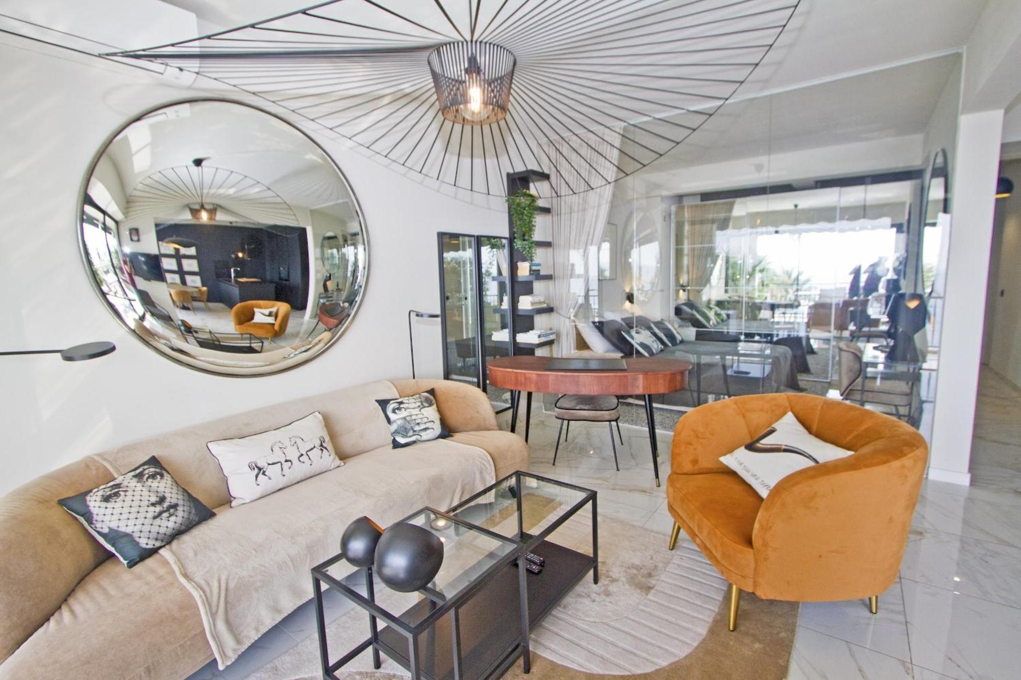 Luxury Flat Beachfront *
