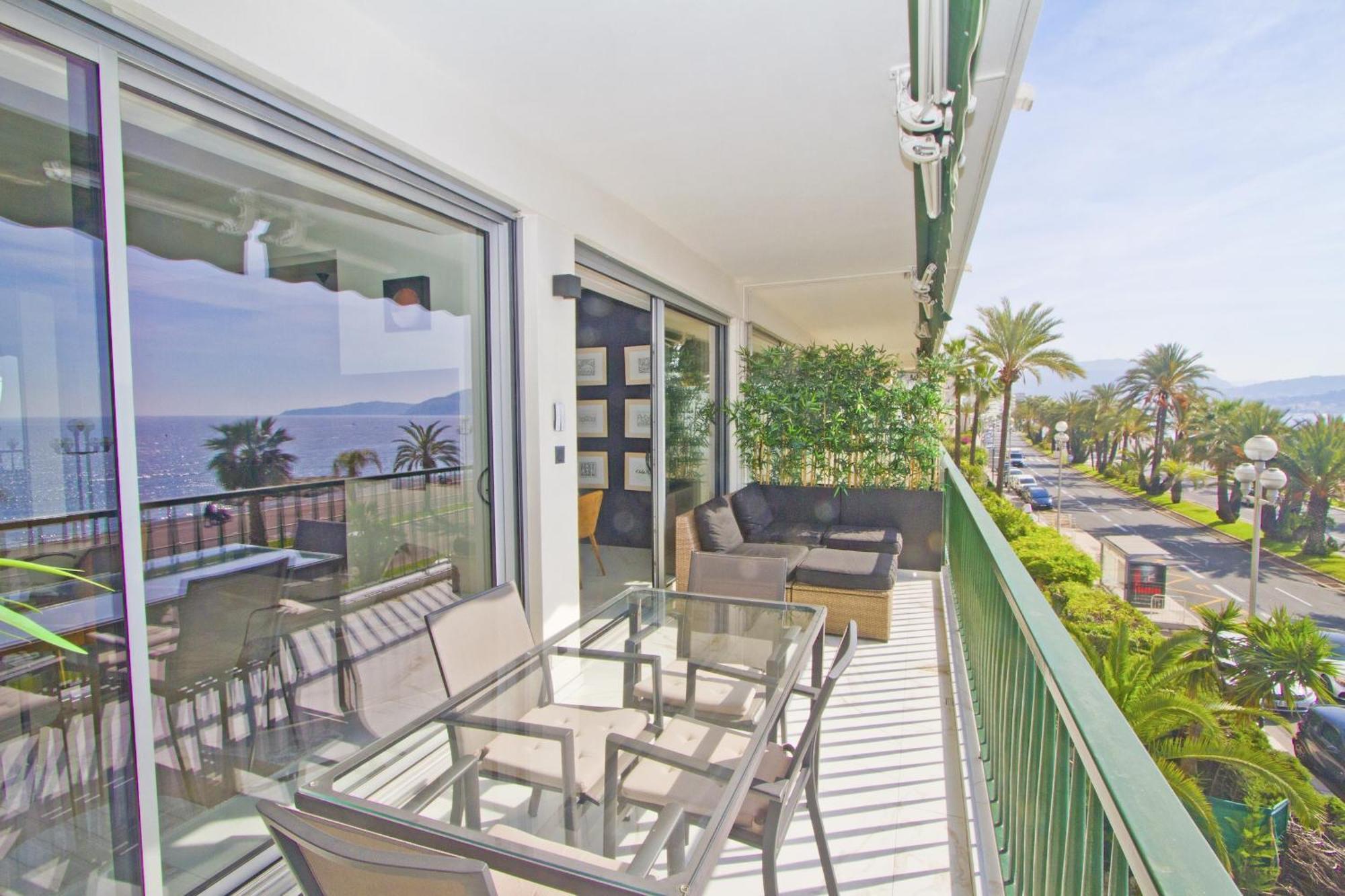 Luxury Flat Beachfront Nizza
