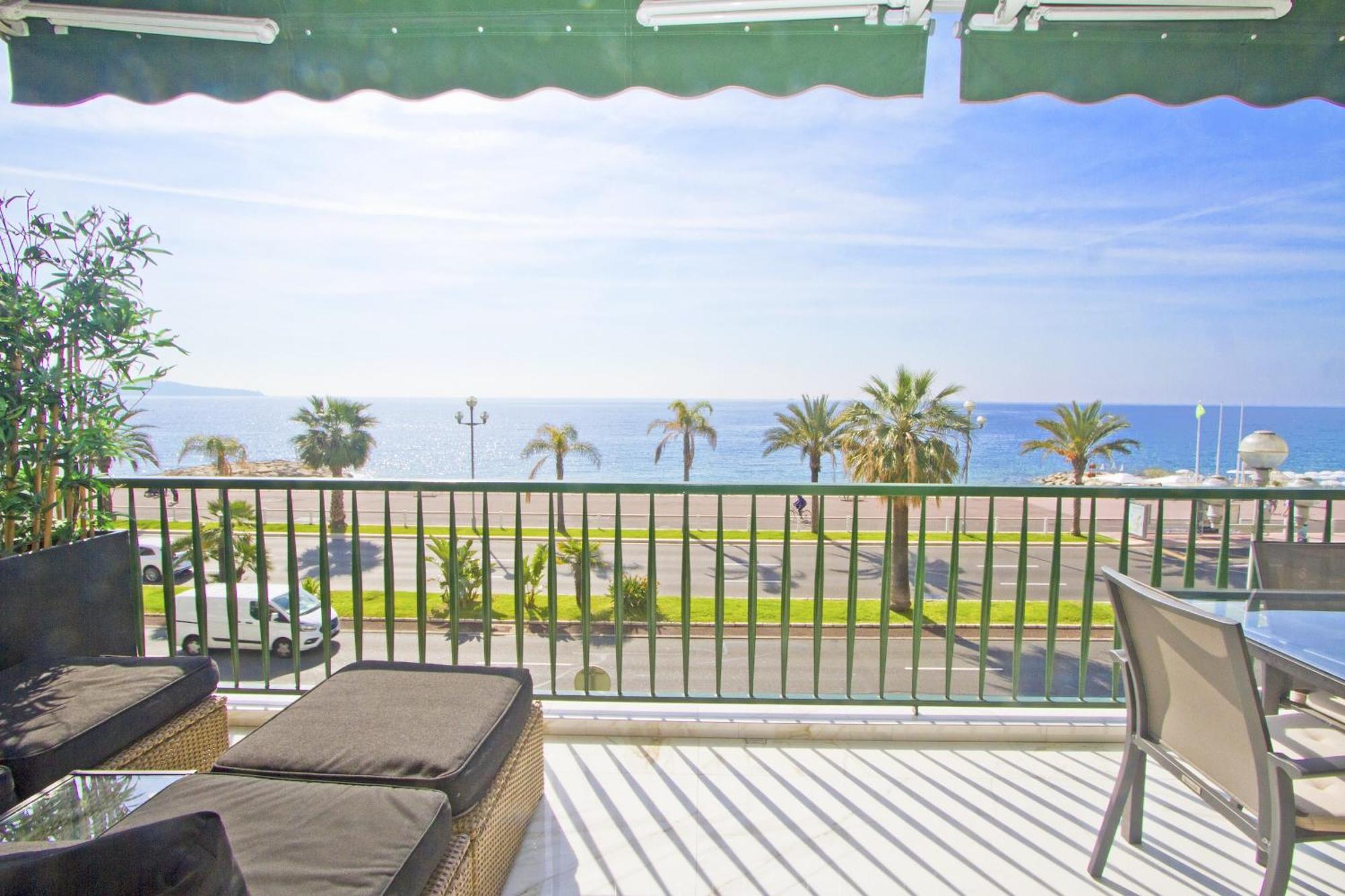 Luxury Flat Beachfront Appartamento *
