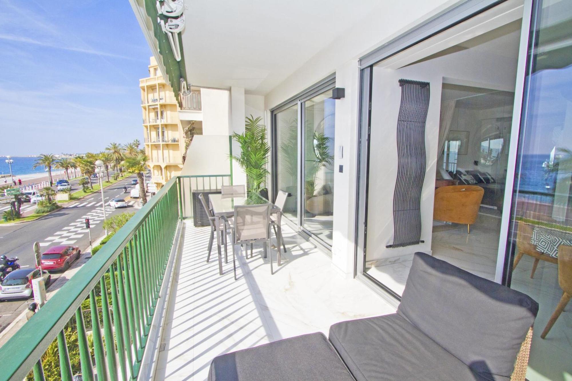 Luxury Flat Beachfront * Nizza